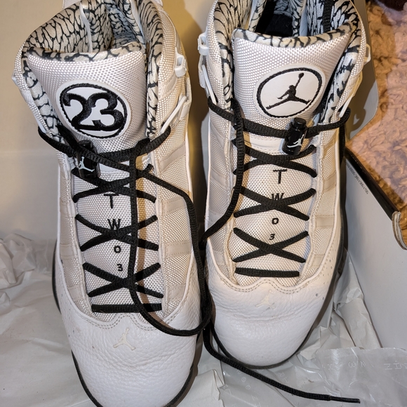 Jordan Men's White and Black Sneakers - Picture 3 of 10